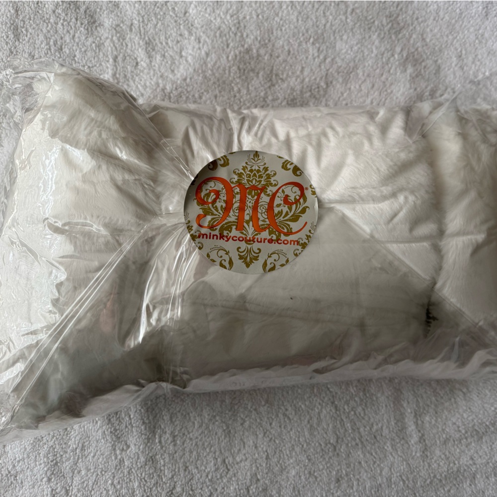 NWT Minky Couture Adult Size Blanket White Home Bedding